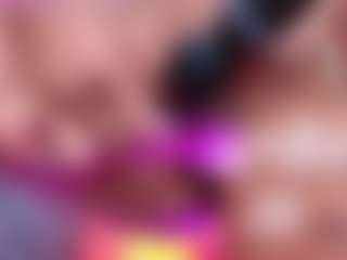 Live cam show with LiaTeylor - Facial Piercings on Soda Cam