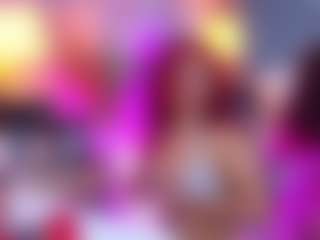 Live cam show with LiaTeylor - Oil on parknlotfishbdy