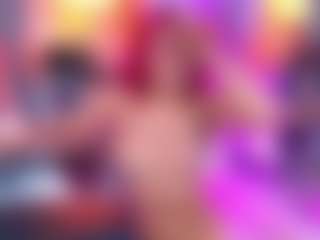 Live cam show with LiaTeylor - Control on Hubzter Live