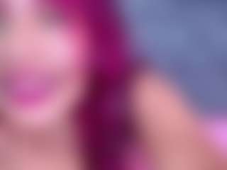 Live cam show with LiaTeylor - Facial Piercings on Camsoda