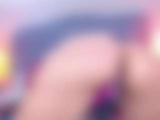 Live cam show with LiaTeylor - Athletic on madthumbs