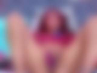 Live cam show with LiaTeylor - Solo on madthumbs