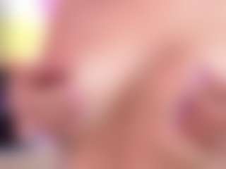Live cam show with LiaTeylor - Athletic Shaved Pussy on Dolls Live