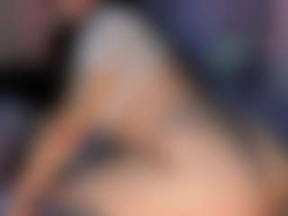 Live cam show with Maddy Jhonsson - Double Penetration on AdultVida.com