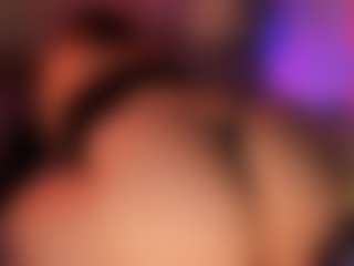 Live cam show with Maddy Jhonsson - Double Penetration on Camsoda