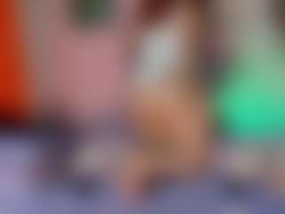 Live cam show with Maddy Jhonsson - Suck on Camsoda