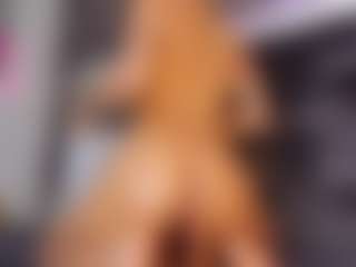 Live cam show with Nayla Grey - Bikini on fuklive.com