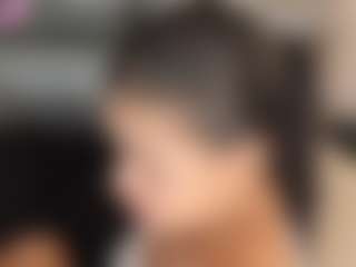 Live cam show with Nayla Grey - Striptease on SquirtSoMuch