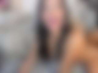 Live cam show with Nayla Grey - Tease on AdultVida.com