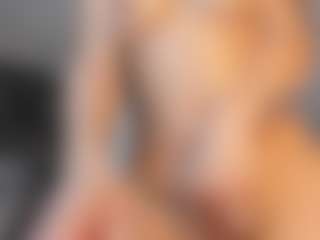 Live cam show with Nayla Grey - Brown Eyes on Dolls Live