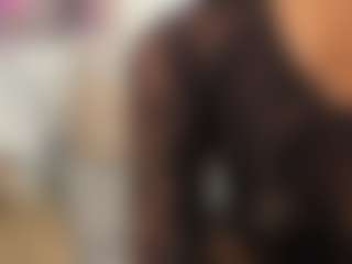 Live cam show with Nayla Grey - Skinny on Camming Site