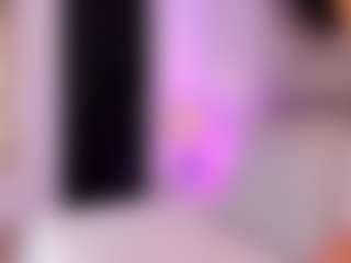 Live cam show with Nayla Grey - Shaved Pussy on madthumbs