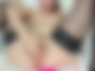 LilCandy18's Live Sex Cam Show