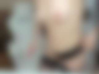 LilCandy18's Live Sex Cam Show