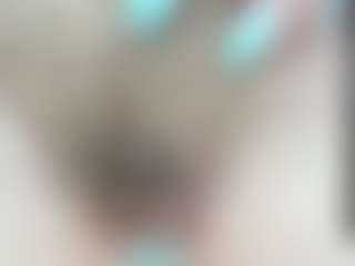 LilCandy18's Live Sex Cam Show