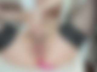 LilCandy18's Live Sex Cam Show