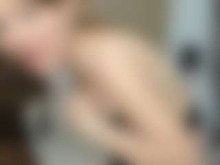LilCandy18's Live Sex Cam Show