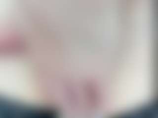 LilCandy18's Live Sex Cam Show
