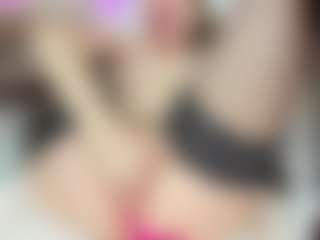 LilCandy18's Live Sex Cam Show