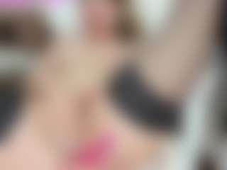 LilCandy18's Live Sex Cam Show