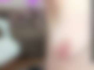 LilCandy18's Live Sex Cam Show