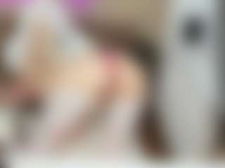 LilCandy18's Live Sex Cam Show