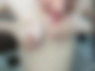 LilCandy18's Live Sex Cam Show