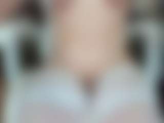 Live cam show with LilCandy18 - Squirt on Soda Cam