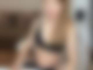 LilCandy18's Live Sex Cam Show