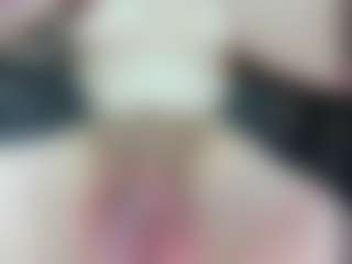 LilCandy18's Live Sex Cam Show