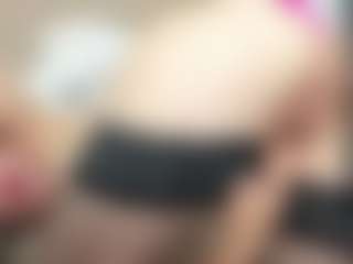 LilCandy18's Live Sex Cam Show