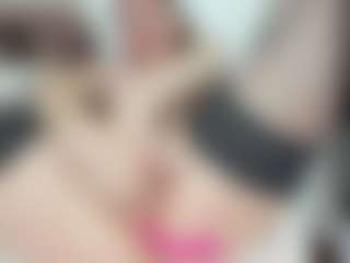 LilCandy18's Live Sex Cam Show