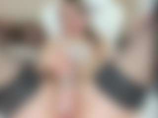 LilCandy18's Live Sex Cam Show