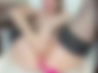 LilCandy18's Live Sex Cam Show