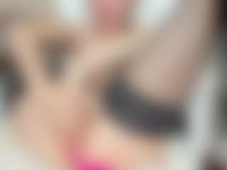 LilCandy18's Live Sex Cam Show