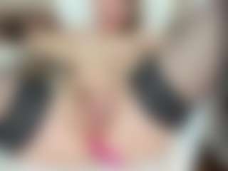 Live cam show with LilCandy18 - HD on madthumbs