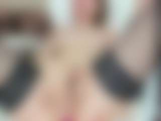 Live cam show with LilCandy18 - Spank on Camsoda