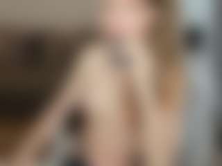 LilCandy18's Live Sex Cam Show