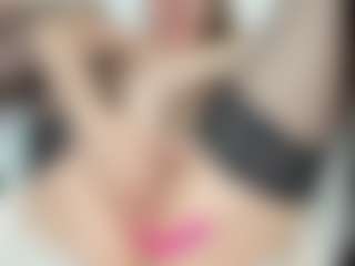 Live cam show with LilCandy18 - Erotic Dance on sexytreat.net