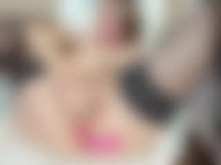 LilCandy18's Live Sex Cam Show