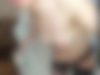 LilCandy18's Live Sex Cam Show