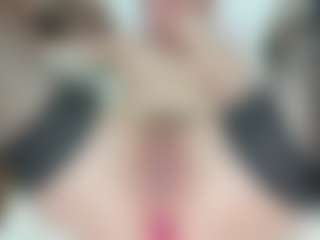 LilCandy18's Live Sex Cam Show