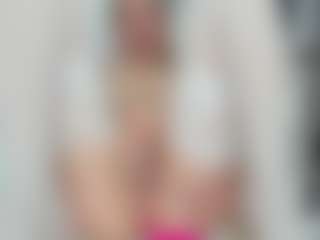 LilCandy18's Live Sex Cam Show