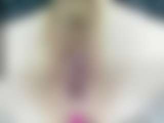 LilCandy18's Live Sex Cam Show