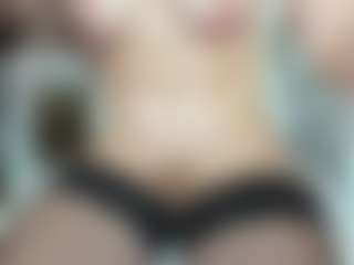 LilCandy18's Live Sex Cam Show