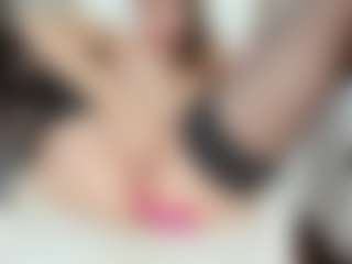 LilCandy18's Live Sex Cam Show