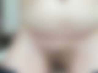 LilCandy18's Live Sex Cam Show