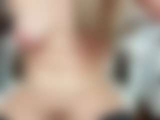 LilCandy18's Live Sex Cam Show