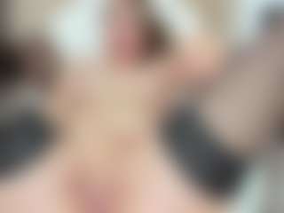 Live cam show with LilCandy18 - Lush on fapnchat