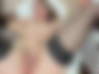 LilCandy18's Live Sex Cam Show